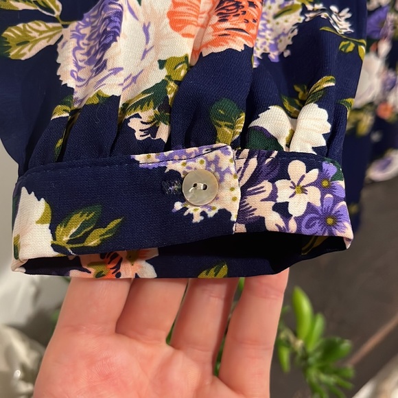 Honey Punch, size medium, navy floral dress. - Picture 3 of 6